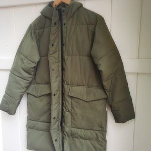 Everlane (The Long Puffer Jacket)